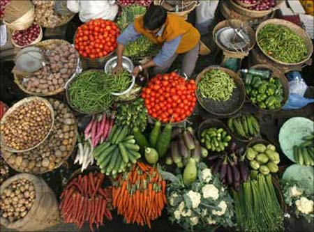 India's Food Inflation Declines To 16.61%