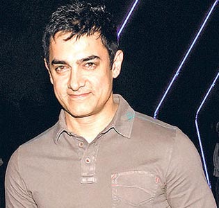 Aamir Roped In As Brand Ambassador Of Mahindra's Upcoming Two-Wheelers!