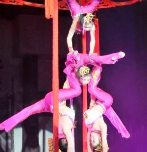 Acrobatic-Girls