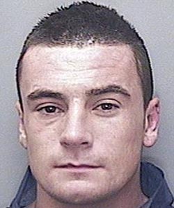 Man asks first date to drive away after robbing a shop
