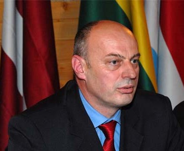 Bulgaria arrests former Kosovo premier Ceku on Serbian warrant 