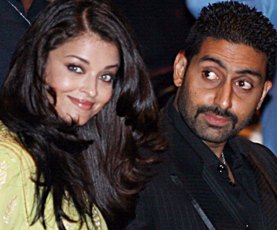 http://www.topnews.in/files/AishwaryaRai-Abhishek.JPG