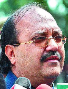 Amar Singh still in SP, resignation no big deal: Mulayam