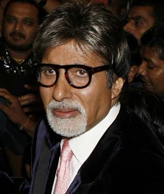 Bachchan gets SMS threat for visiting temple, dargah