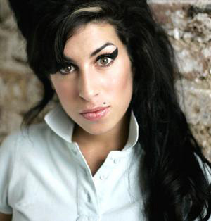 Winehouse&#39;s father threatens to sue her estranged husband&#39;s mother - Amy-Winehouse12