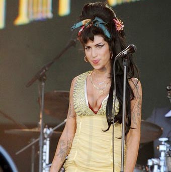 Winehouse ‘Back to Ronson’ for new album