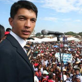 Madagascar's new opposition uses Rajoelina's tactics against him 
