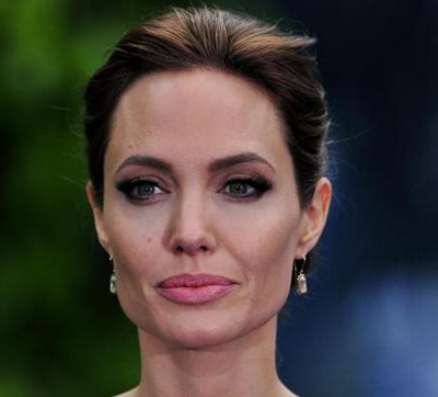 Angelina-Jolie