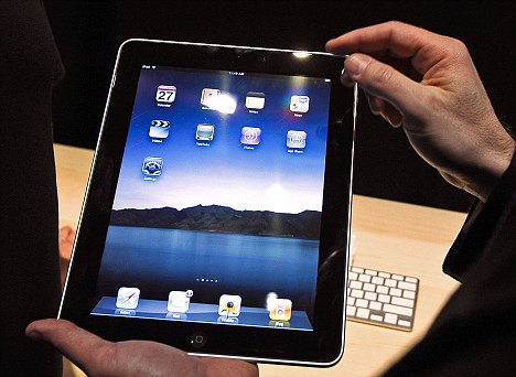 Apple might release iPad 3 in the coming months
