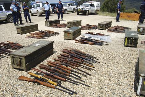  New Zealand customs agents find mystery arms cache from China 