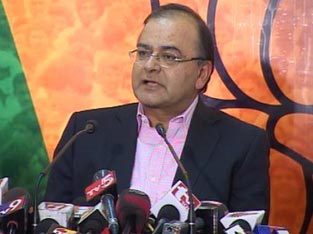  UPA Government would collapse under its own contradictions: Jaitley