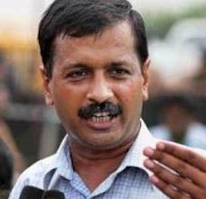 Kejriwal accuses Delhi Police of breaking up his protest
