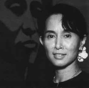 Philippine activists protest Suu Kyi's guilty verdict 