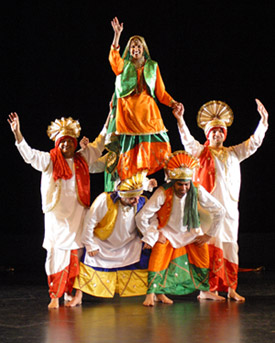 'Really sexy' Bollywood dancers rock Buckingham Palace