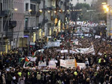 Bucharest residents protest planned high-rise's proximity to church 