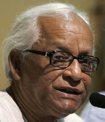 Buddhadeb clarifies as comments on 'death' of constables trigger controversy