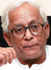 Buddhadeb Bhattacharjee escapes unhurt in accident