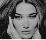 Nude portrait of Carla Bruni fetches $91k at auction
