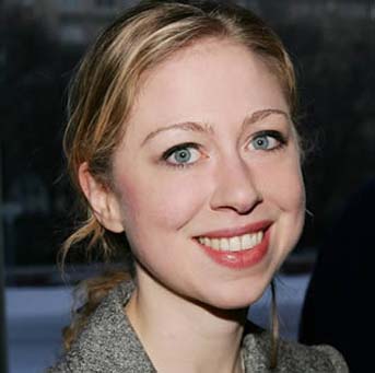 Chelsea Clinton set to soak up the ‘bikini sun’!
