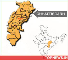   Naxals kill one policeman; injure five in Chhattisgarh  