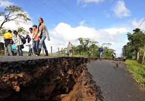 Costa Rica asks for international aid after earthquake