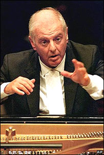 Barenboim to conduct in Egypt for first time 
