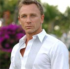 Daniel Craig ready for return of Miss Moneypenny