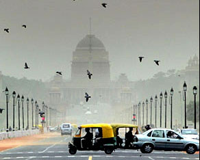 Slight rise in Delhi's temperature but chill persists