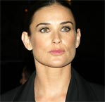 Demi Moore accuses photog of ‘stalking’, ‘stealing’ her pics