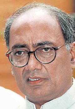 Case against Digvijay Singh for intimidating Mayawati