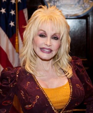 dolly parton body