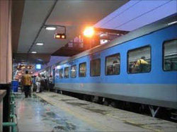 Mumbai-Ahmedabad Duronto to be flagged off Thursday
