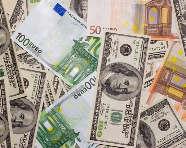 EUR/USD: Temporary Pull-Back Within Larger Downtrend