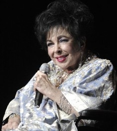 Elizabeth Taylor to repair heart with surgery
