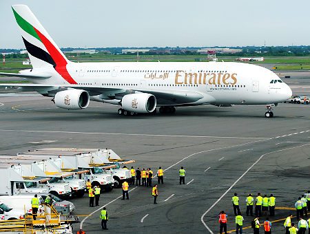 Emirates EK 505 plane