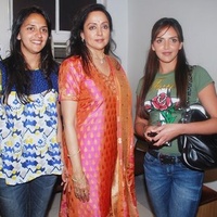 Esha Deol, Hema Malini