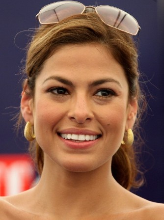 Eva Mendes uses her sex-symbol status to secure film roles