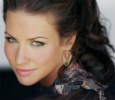 Evangeline Lilly doesn't want to be big star like Angelina Jolie