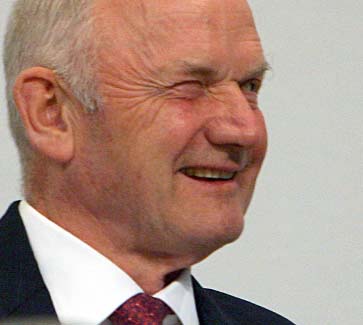 Porsche says Piech agrees to outside rescue for sports-car maker