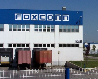 Foxconn admits to hiring underage interns at its China factories 