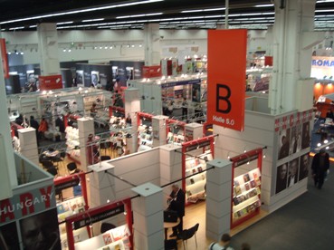 Recession cuts attendance at Frankfurt Book Fair