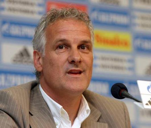 Schalke part company with coach Rutten