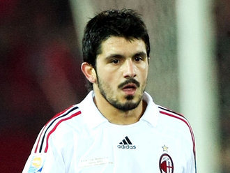 Knee injury may end Gattuso's season