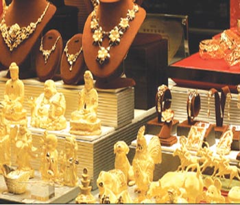 Gold price opens lower in Hong Kong
