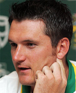 Smith gives Ponting crash course on etiquette of body language