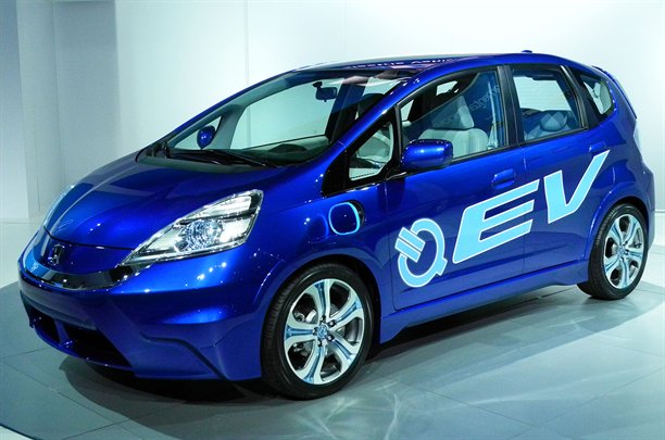 Honda releases 2013 Fit EV at LA Auto Show