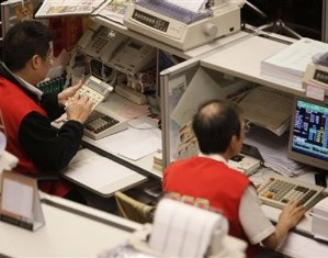 Hong Kong shares track Wall Street gains to rally 2 per cent