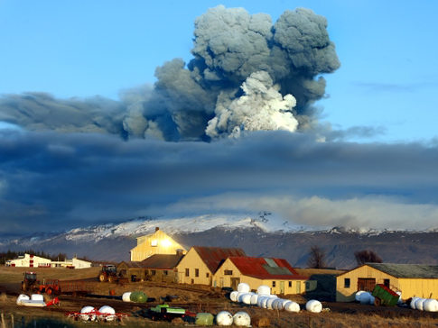 pictures of iceland volcano eruption 2010. Iceland-Volcano-Ash