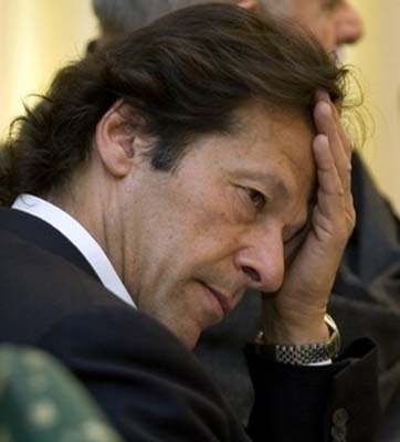 Imran Khan, Benazir Bhutto were an item, claims book