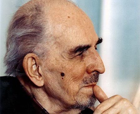 Auction of estate of Swedish director Bergman tops expectations 